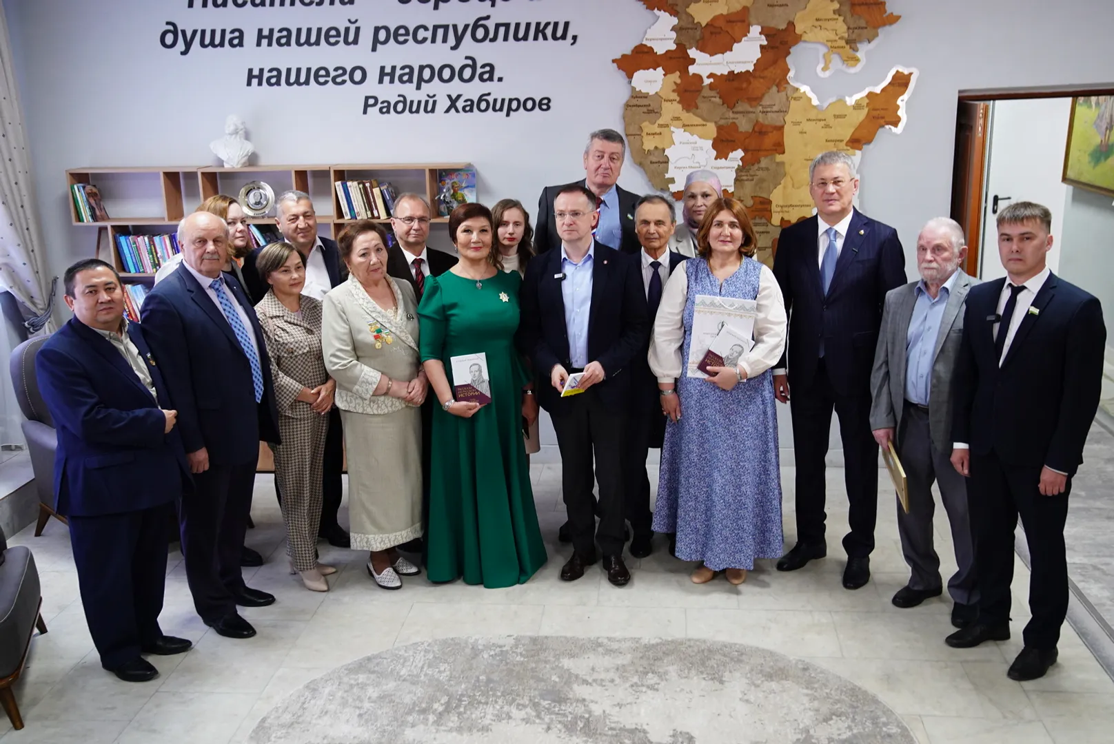 «Әҙиптәрҙең фекерен иҫәпкә алмайынса, етди ҡарарҙар ҡабул итмәйбеҙ»