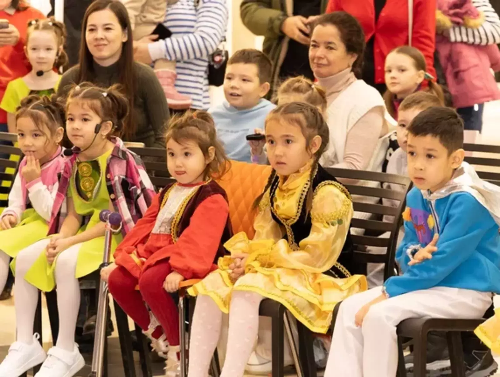 Өфөнөң «Мега» сауҙа үҙәгендә Башҡорт теле көнөн билдәләнеләр!