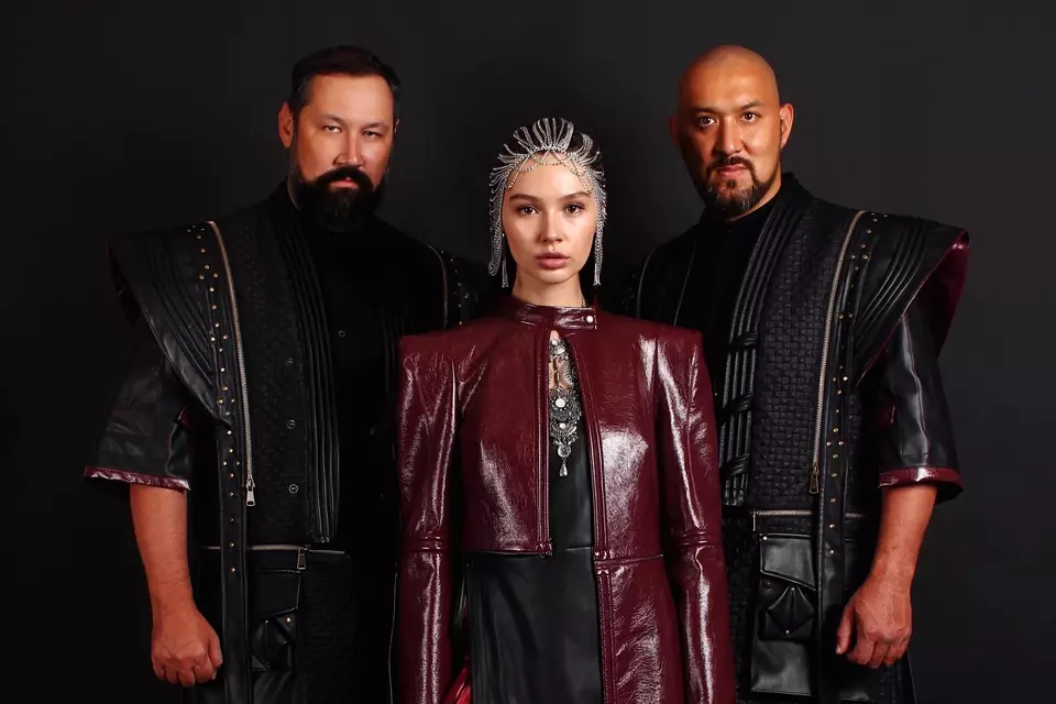 «Һомай»ҙы йырлаған «AY YOLA» төркөмө артистарына дәүләт наградалары